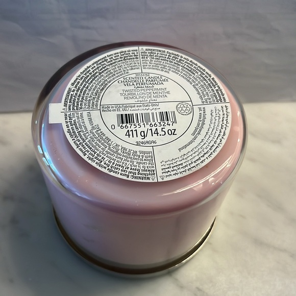 Bath & Body Works Twisted Peppermint Scented Candle - Picture 4 of 5
